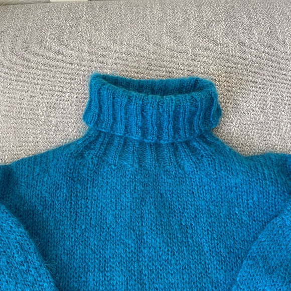 Margaretta Turtle Neck Sweater - Picture 4 of 4